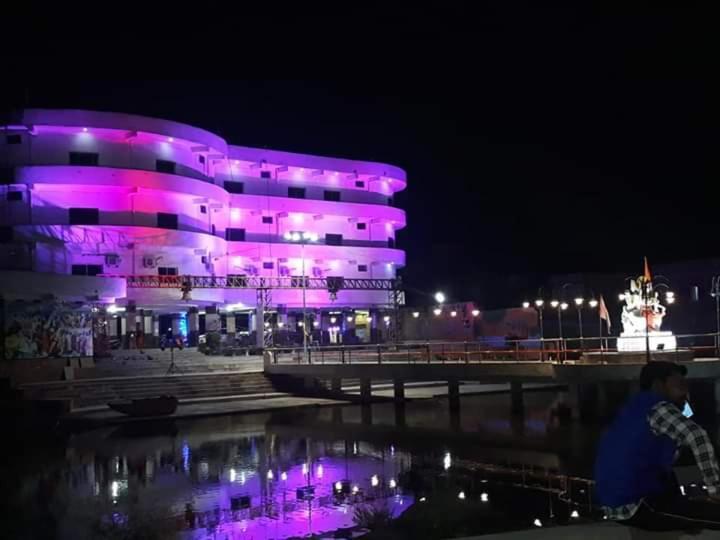 Hotel Shivanjali Palace Ujjain Eksteriør billede