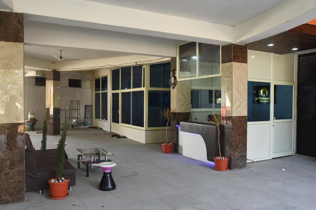 Hotel Shivanjali Palace Ujjain Eksteriør billede