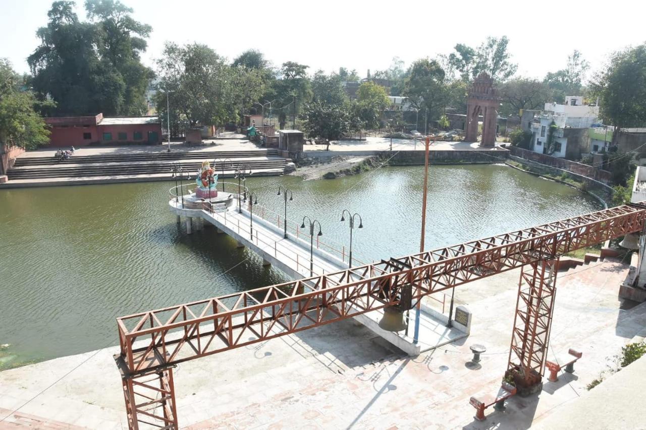 Hotel Shivanjali Palace Ujjain Eksteriør billede