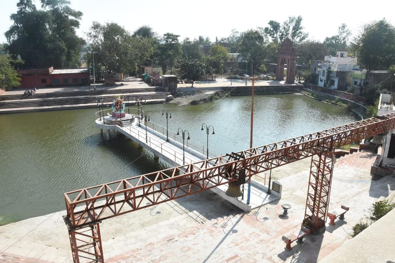 Hotel Shivanjali Palace Ujjain Eksteriør billede